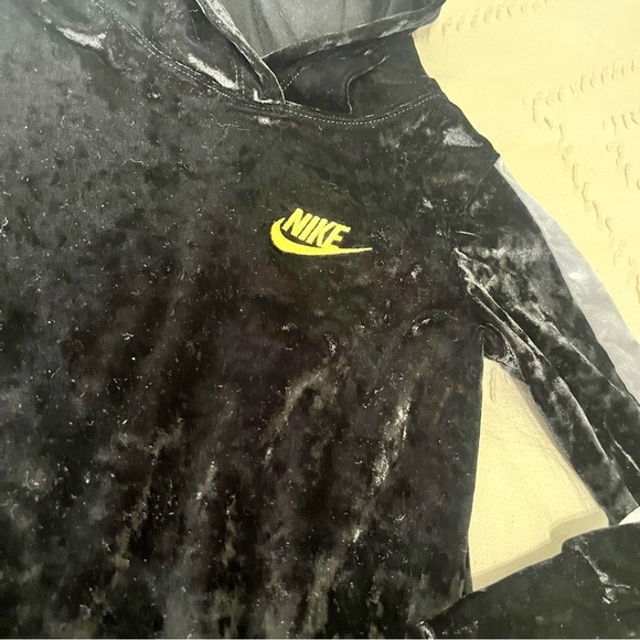 Hooded Nike Velvet Black Dress Girls 4T - Picture 2 of 4